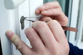 Royal Locksmith Store Riverside, MO 816-366-7571 - emergency-lockout